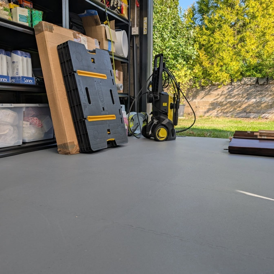 DuraTile™ PVC Garage Floor Tiles 50cm Grey | Duramat UK