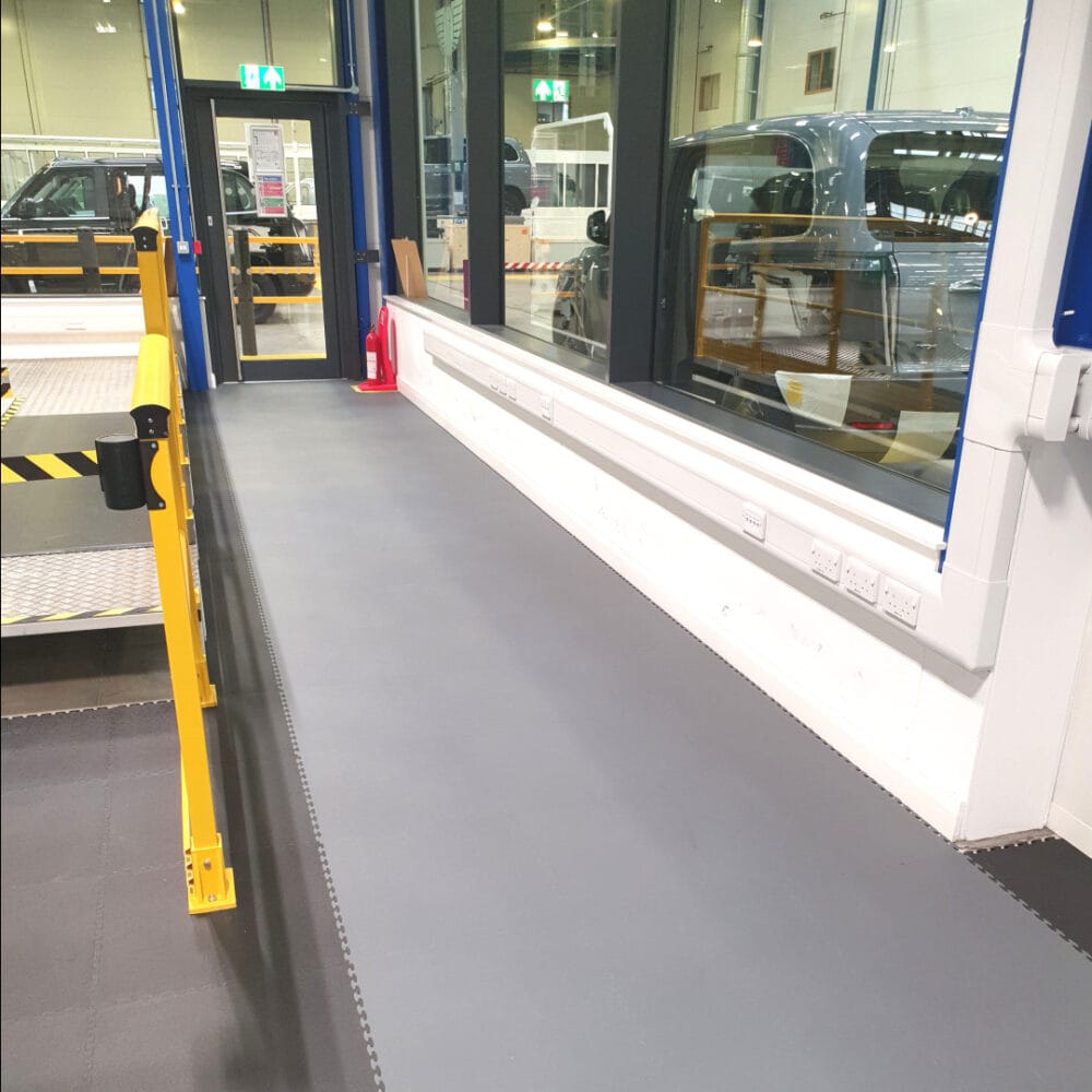 The London Electric Vehicle Company - Duramat UK Garage Flooring