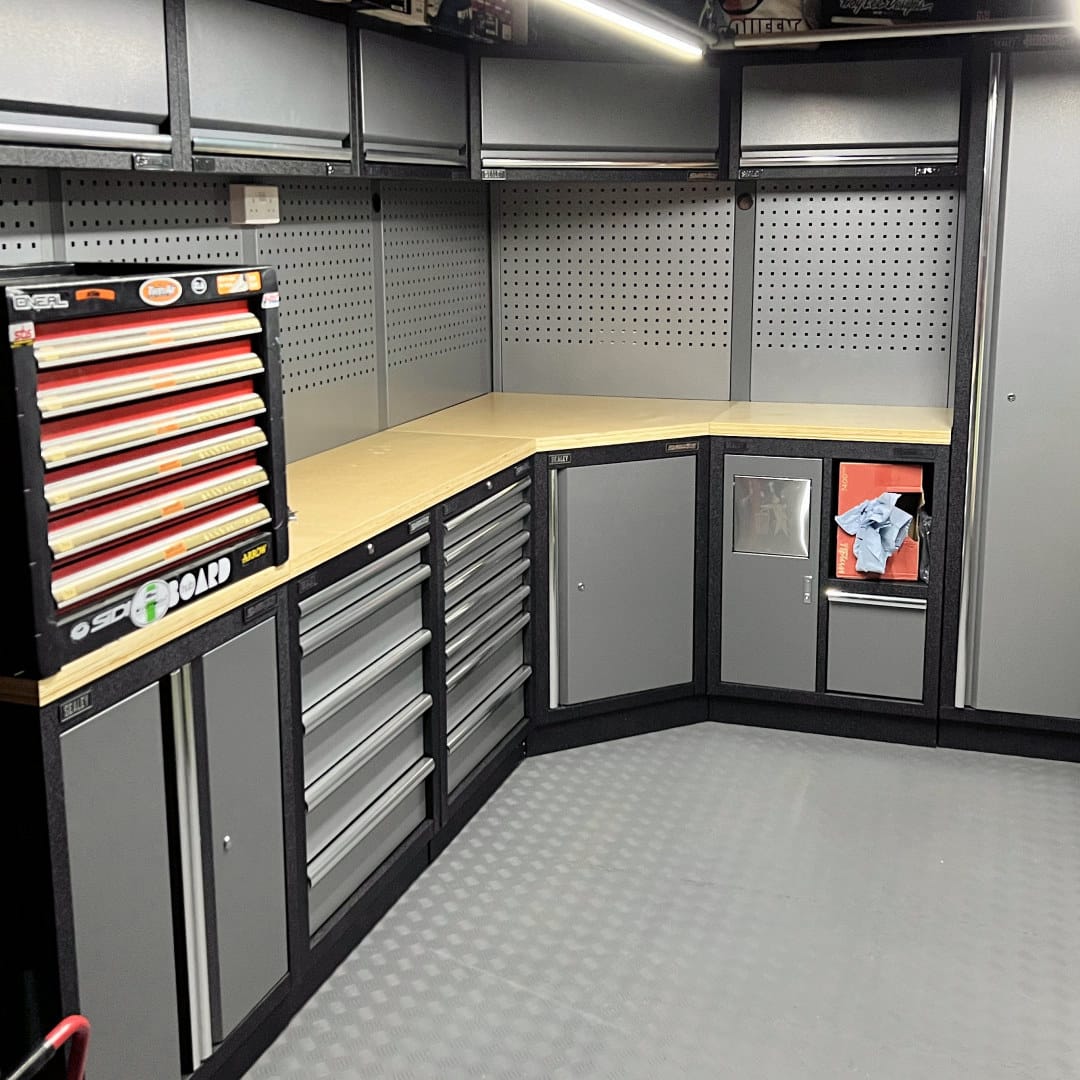 DuraTread™ Solid PVC Garage Floor Tiles 50cm Grey | Duramat UK